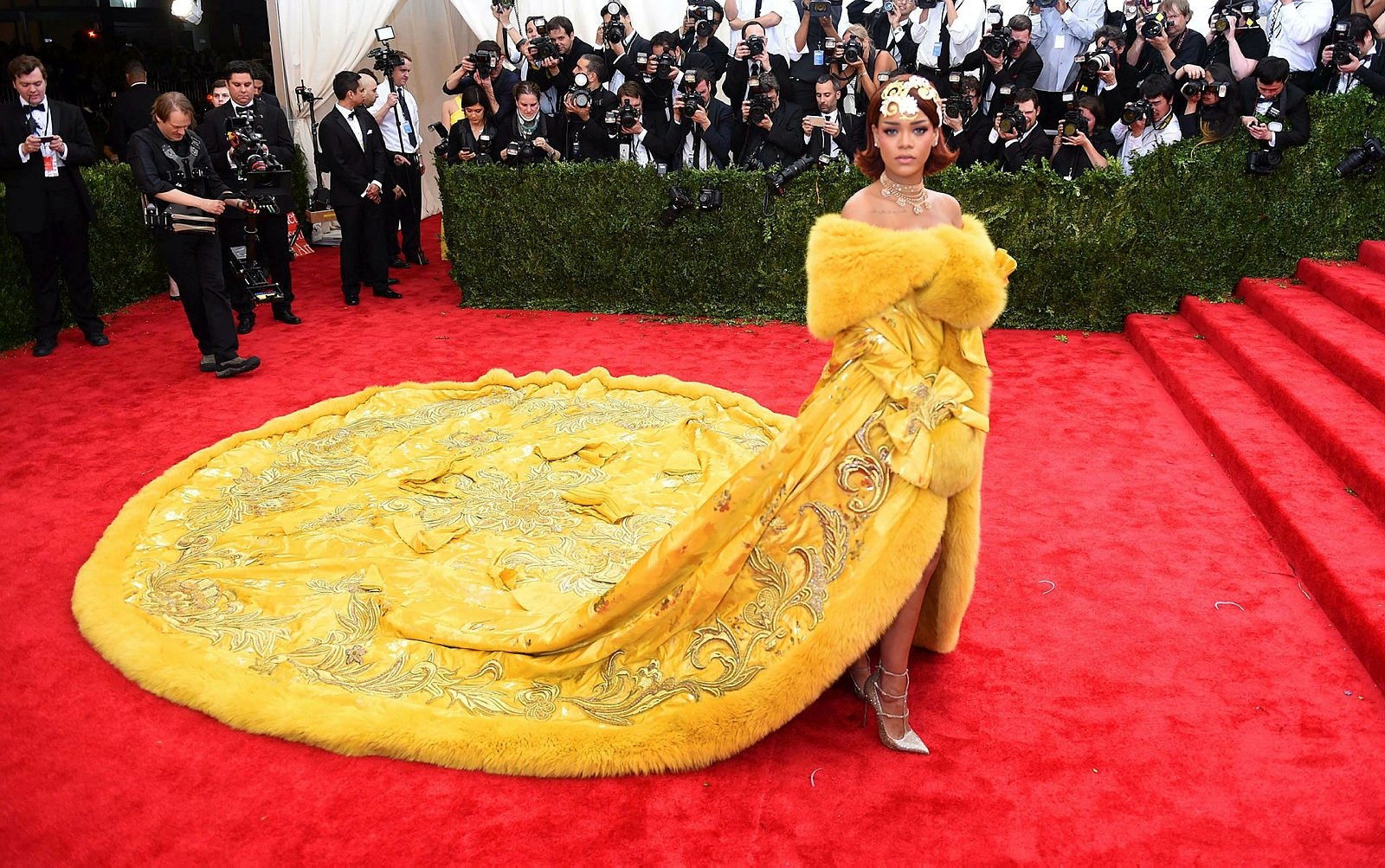 Rihanna met gala 2015